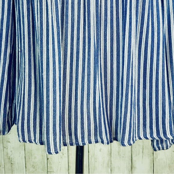 Old Navy | Blue and White Striped Blouse - Picture 3 of 11